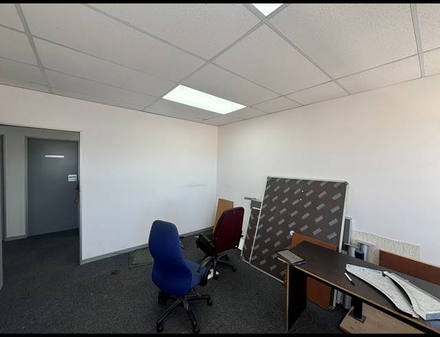 21M² OFFICE TO LET IN AUDAS ESTATE